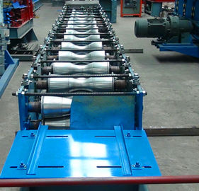 Aluminiowy stojący szew metalowa maszyna dachowa 8 - 12 M / min Wydajność produkcyjna