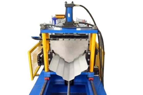 4kw Wysokiej Wydajności Ridge Cap Roll Forming Machine For Seamless Roofing System