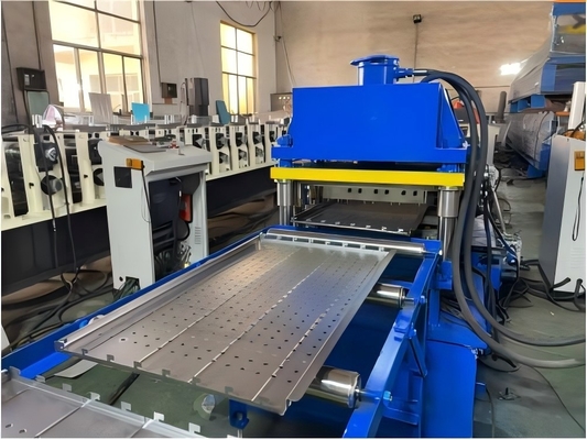 Całkowicie automatyczna wybiórcza maszyna do formowania palet dla dużych ilości produkcji z hydraulicznym biciem