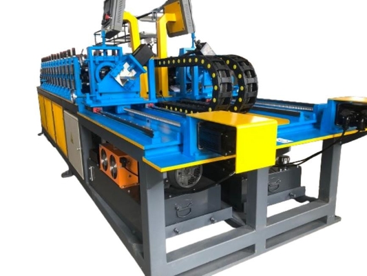 Sprzedaż metalowych kapeluszy Stud And Track C Channel Drywall Main Furring Wall Angle Machine