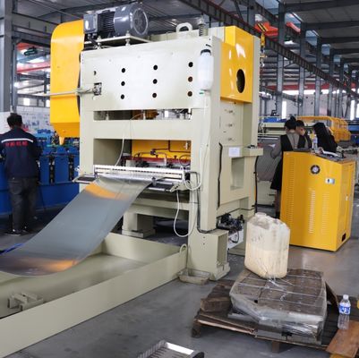 Maszyna do profilowania rolek paneli akustycznych