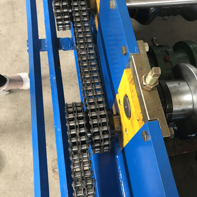 Metalowe dachy przeszklone Dachówka Rolki Maszyna do formowania blach stalowych BV / SGS